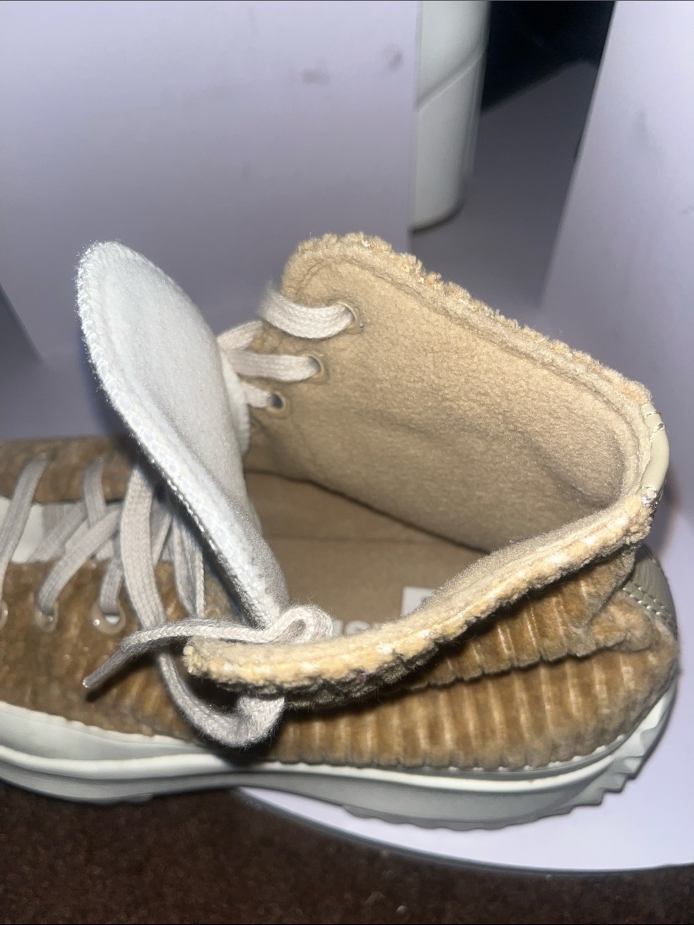 Converse Run Star Hike High-Top Sneaker in Tan Corduroy - Picture 5 of 5